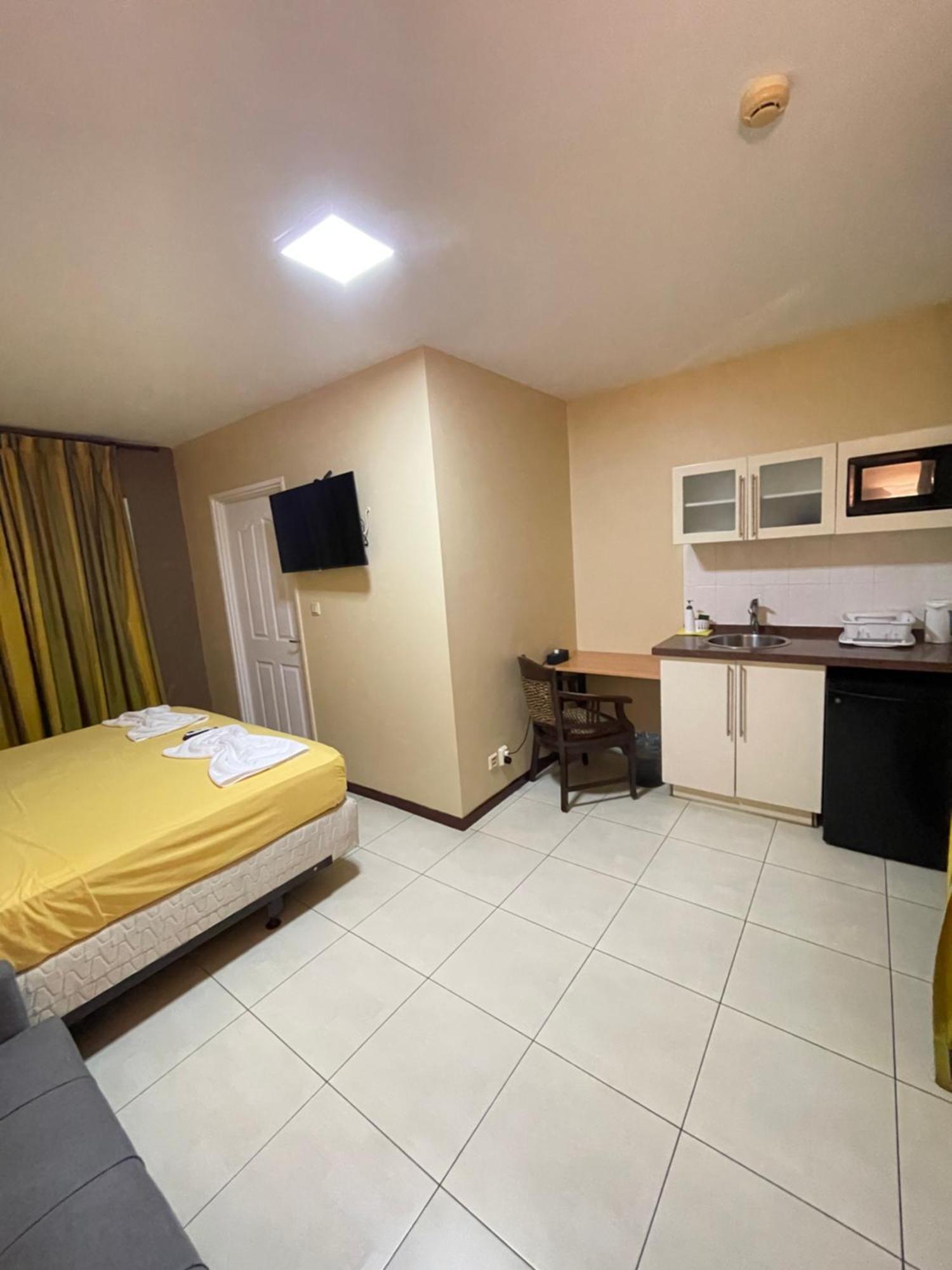101 Suites Paramaribo Exterior photo